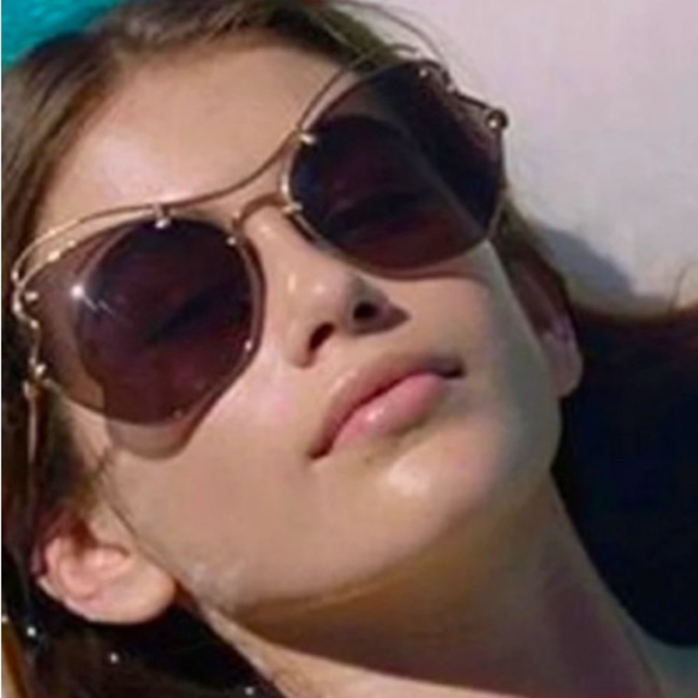 NEW MIU MIU OVERSIZED SUNGLASSES
